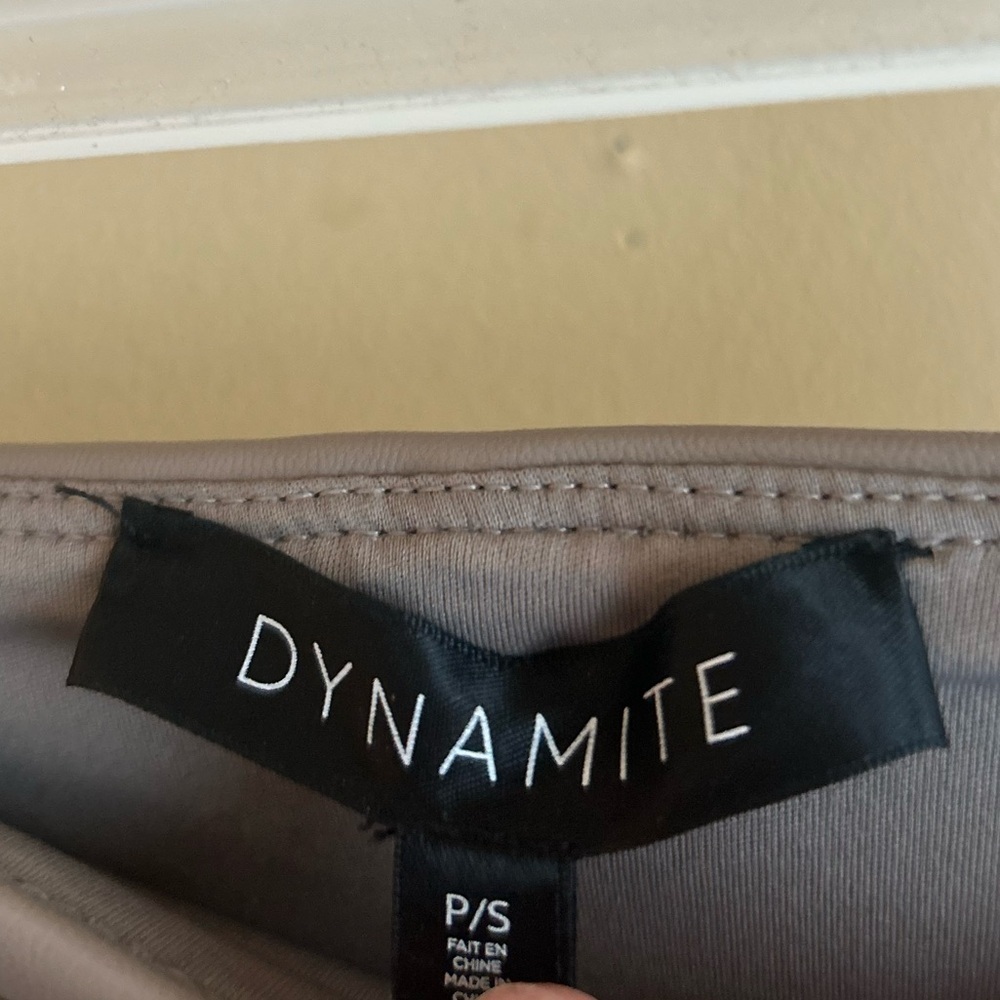 ✌️4 for $20✌️ Vegan leather leggings - Picture 5 of 9